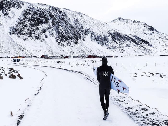 SURFING THE FREEZING WATERS OF NORWAY&#039;S LOFOTEN ISLANDS WITH LEON GLATZER